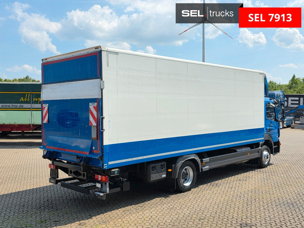 Mercedes-Benz Atego 1221 / Ladebordwand - Lastbil med skåp: bild 5 Mercedes-Benz Atego 1221 / Ladebordwand - Lastbil med skåp: bild 5