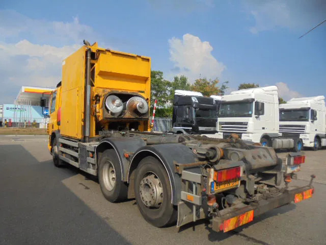 DAF 75.240 75 240 6X2 - Sopbil: bild 4 DAF 75.240 75 240 6X2 - Sopbil: bild 4