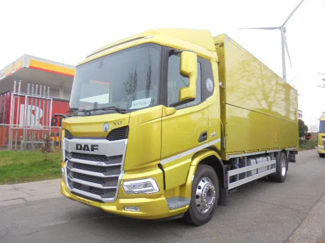 DAF XD 370 FA DEMO MET FABRIEKS GARANTIE - Lastbil med skåp: bild 1 DAF XD 370 FA DEMO MET FABRIEKS GARANTIE - Lastbil med skåp: bild 1
