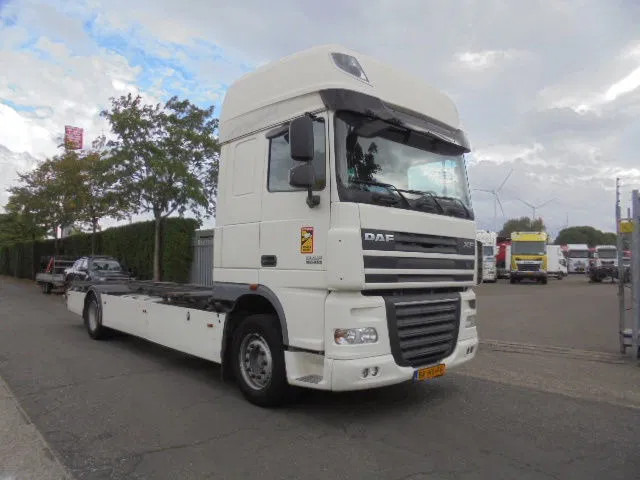 DAF XF 105 410 NL truck - Containerbil/ Växelflak lastbil: bild 3 DAF XF 105 410 NL truck - Containerbil/ Växelflak lastbil: bild 3