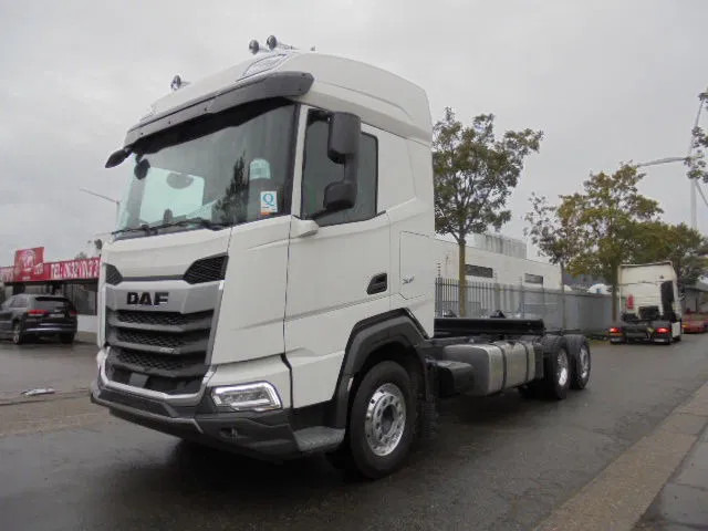 DAF XF 480 6X2 MET FABRIEKS GARANTIE - Chassi lastbil: bild 1 DAF XF 480 6X2 MET FABRIEKS GARANTIE - Chassi lastbil: bild 1