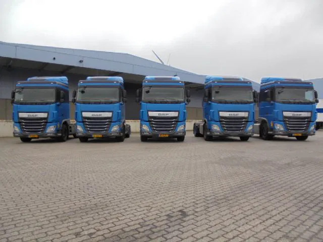 DAF XF XF 106 SPACECAB - Dragbil: bild 2 DAF XF XF 106 SPACECAB - Dragbil: bild 2