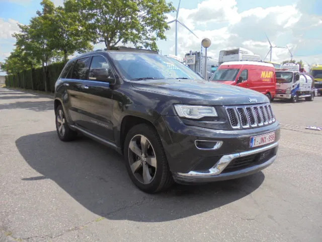 Jeep Grand Cherokee 4X4 SUMMIT EDITION 3.0 LTR V6 - SUV: bild 3 Jeep Grand Cherokee 4X4 SUMMIT EDITION 3.0 LTR V6 - SUV: bild 3