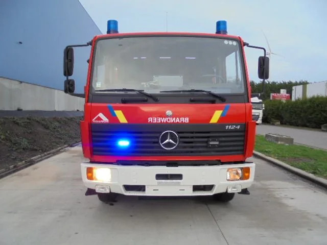 Mercedes-Benz 1124 F - Släck/ Räddningsvagn: bild 2 Mercedes-Benz 1124 F - Släck/ Räddningsvagn: bild 2