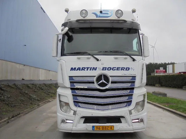 Mercedes-Benz Actros 2542 6X2 - Kapellbil: bild 2 Mercedes-Benz Actros 2542 6X2 - Kapellbil: bild 2