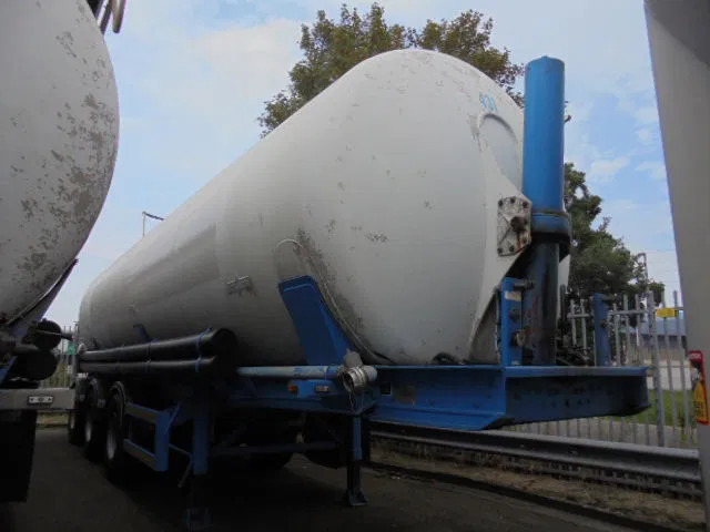SPITZER EUROVRAC BP SK50 - Tanktrailer: bild 2 SPITZER EUROVRAC BP SK50 - Tanktrailer: bild 2