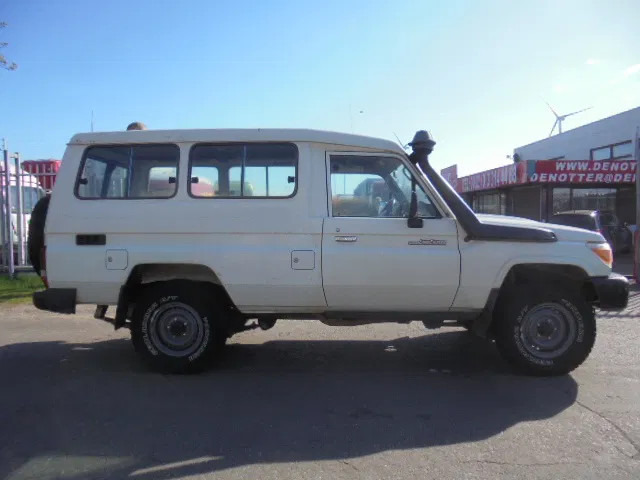 Toyota Land Cruiser HZJ78L 4X4 EXPORT OUTSIDE EU ONLY - Personbil: bild 4 Toyota Land Cruiser HZJ78L 4X4 EXPORT OUTSIDE EU ONLY - Personbil: bild 4