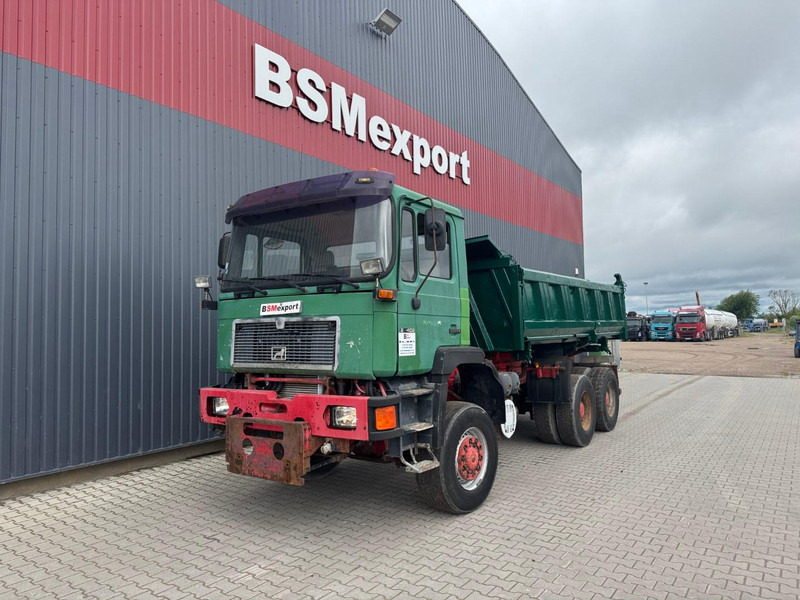 MAN 27.402, 6x6 - Tippbil lastbil: bild 1 MAN 27.402, 6x6 - Tippbil lastbil: bild 1