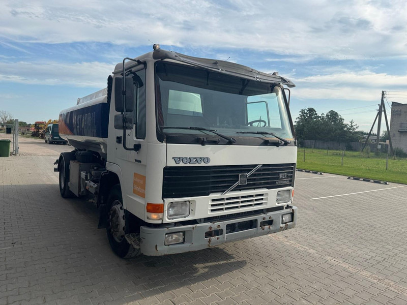 Volvo FL 7 260 - Tankbil: bild 2 Volvo FL 7 260 - Tankbil: bild 2