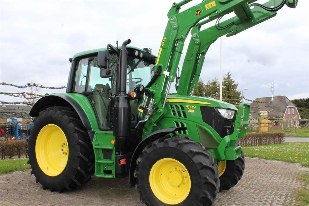 John Deere 6120M with 623R loader - Traktor: bild 4 John Deere 6120M with 623R loader - Traktor: bild 4