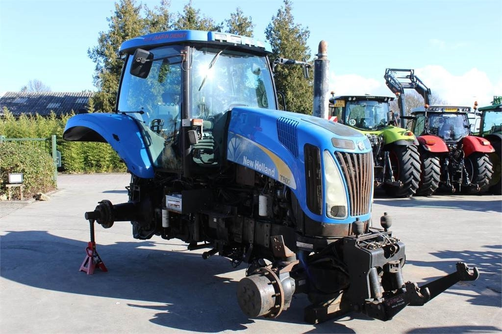New Holland T8020 - Traktor: bild 2 New Holland T8020 - Traktor: bild 2
