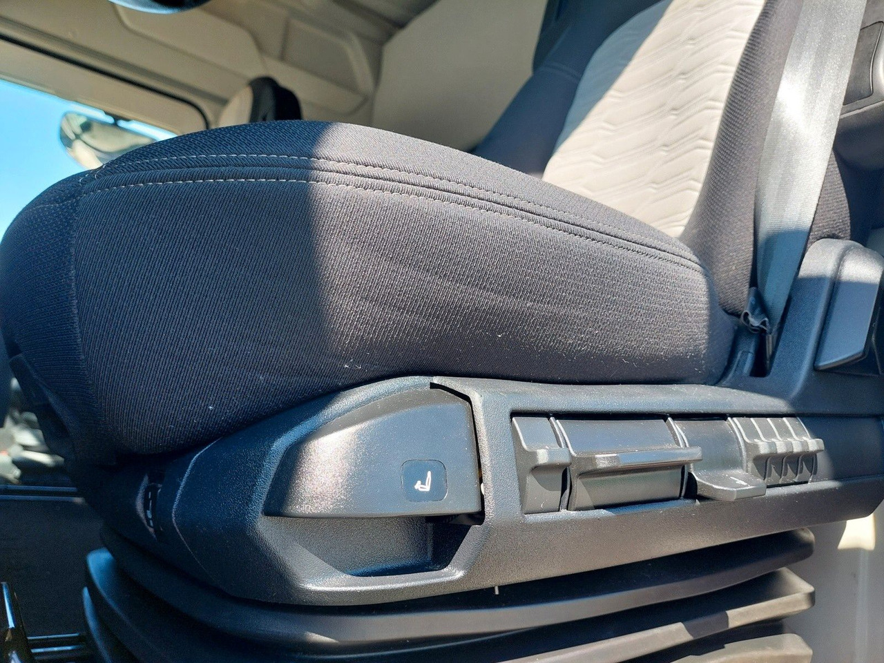 Leasa  Ford F-Max 1850 LL Ford F-Max 1850 LL: bild 19