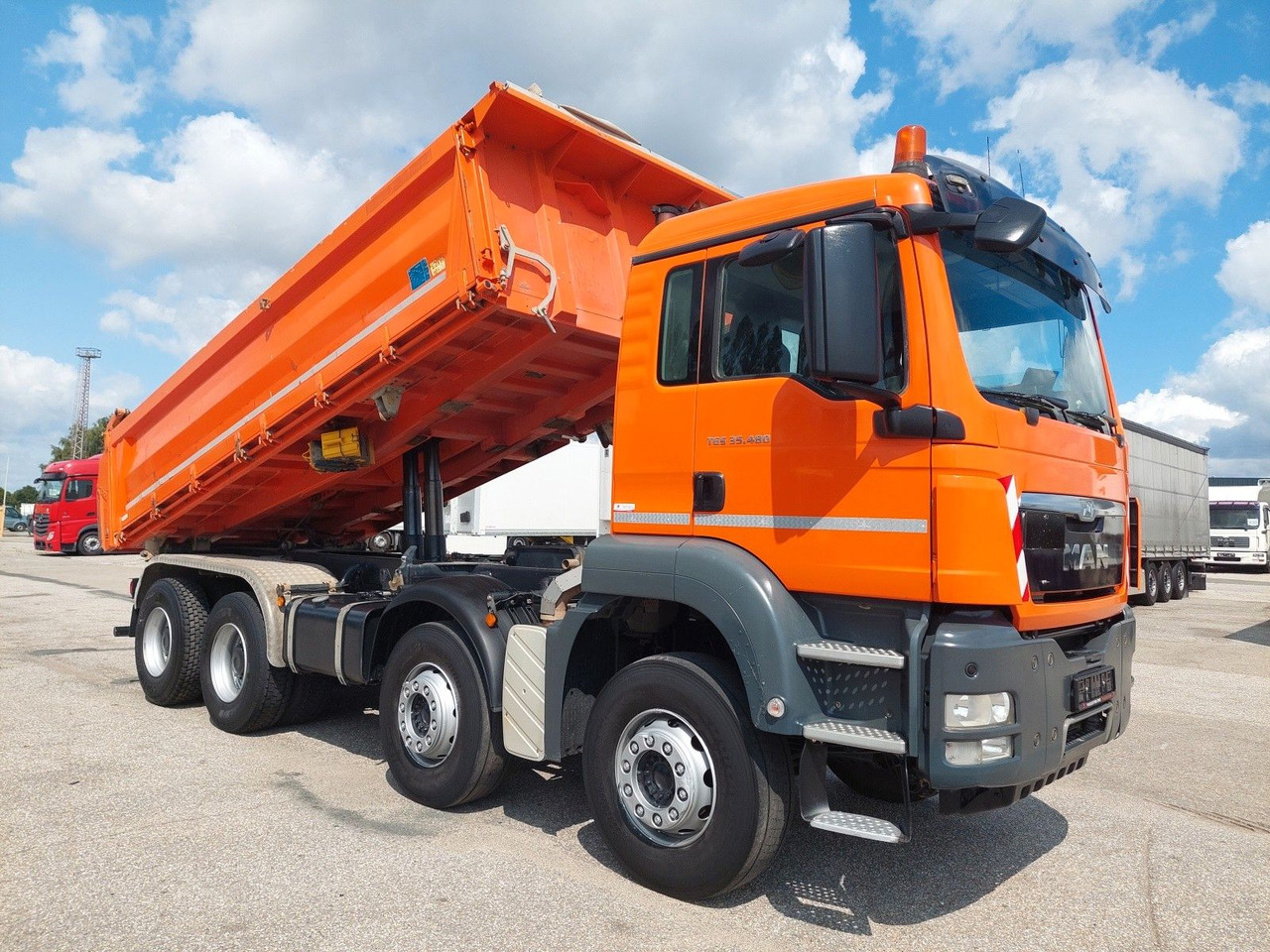 MAN TGS 35.480 8x4 BB Meiller Bordmatik - Tippbil lastbil: bild 2 MAN TGS 35.480 8x4 BB Meiller Bordmatik - Tippbil lastbil: bild 2