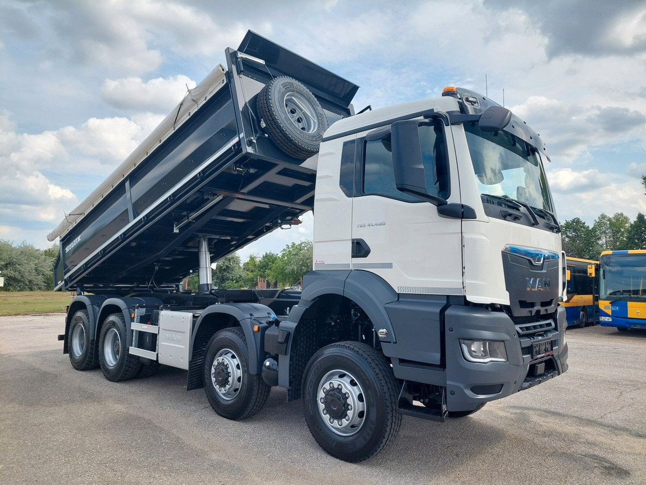 MAN TGS 41.520 8X6 BB CH - Tippbil lastbil: bild 2 MAN TGS 41.520 8X6 BB CH - Tippbil lastbil: bild 2