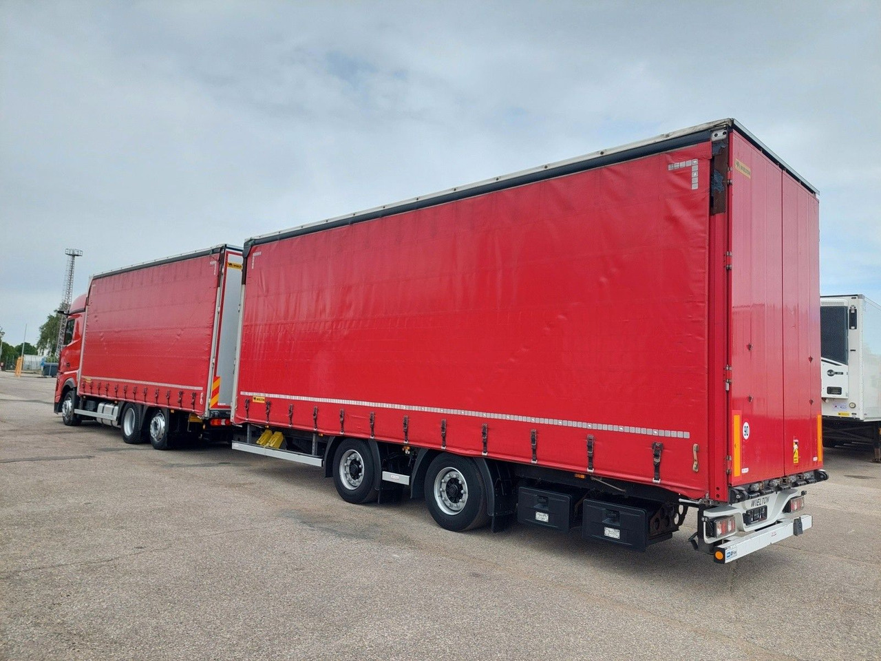Mercedes-Benz Actros 2545 L/NR 6x2 + Wielton PC2K Durchbar - Kapellbil: bild 3 Mercedes-Benz Actros 2545 L/NR 6x2 + Wielton PC2K Durchbar - Kapellbil: bild 3