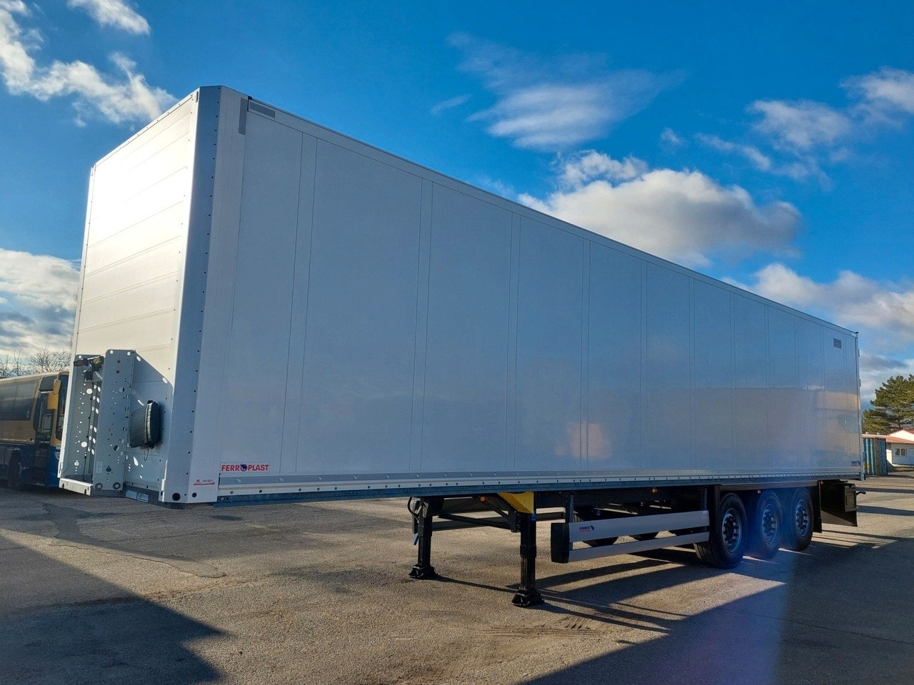 Schmitz Cargobull SKO 24 Doppelstock - Skåp semitrailer: bild 1 Schmitz Cargobull SKO 24 Doppelstock - Skåp semitrailer: bild 1