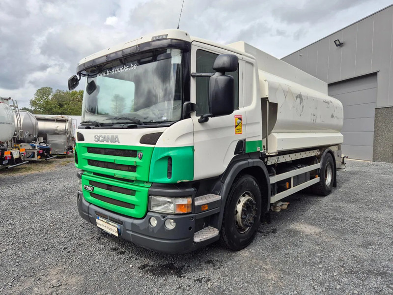 Scania P280 FUEL / CARBURANT 14000L - 5 COMP - RETARDER - Tankbil: bild 1 Scania P280 FUEL / CARBURANT 14000L - 5 COMP - RETARDER - Tankbil: bild 1