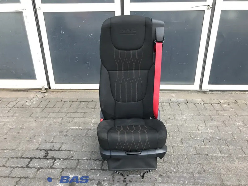 DAF CF Euro 6 - Säte för Lastbil: bild 1 DAF CF Euro 6 - Säte för Lastbil: bild 1