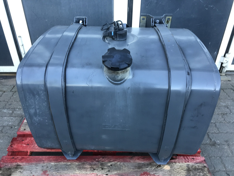DAF - Bränsletank för Lastbil: bild 1 DAF - Bränsletank för Lastbil: bild 1