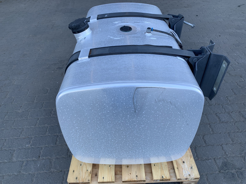 DAF - Bränsletank för Lastbil: bild 2 DAF - Bränsletank för Lastbil: bild 2