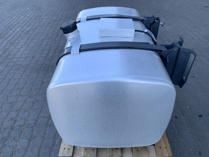 DAF - Bränsletank för Lastbil: bild 2 DAF - Bränsletank för Lastbil: bild 2