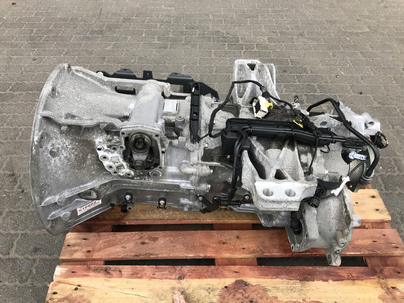 Mercedes-Benz Actros MP4 - Växellåda för Lastbil: bild 1 Mercedes-Benz Actros MP4 - Växellåda för Lastbil: bild 1