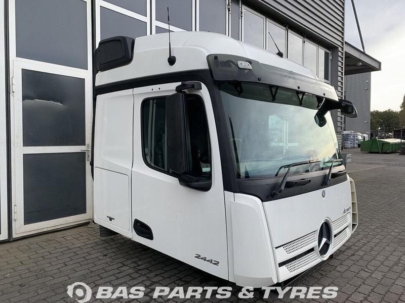 Mercedes-Benz Actros MP4 - Hytt och interiör för Lastbil: bild 2 Mercedes-Benz Actros MP4 - Hytt och interiör för Lastbil: bild 2