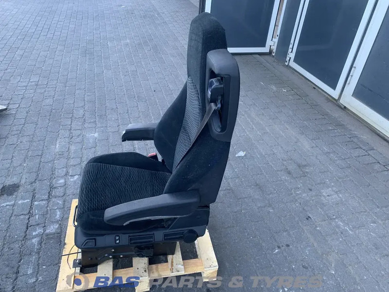 Mercedes-Benz Actros MP4 - Säte för Lastbil: bild 2 Mercedes-Benz Actros MP4 - Säte för Lastbil: bild 2