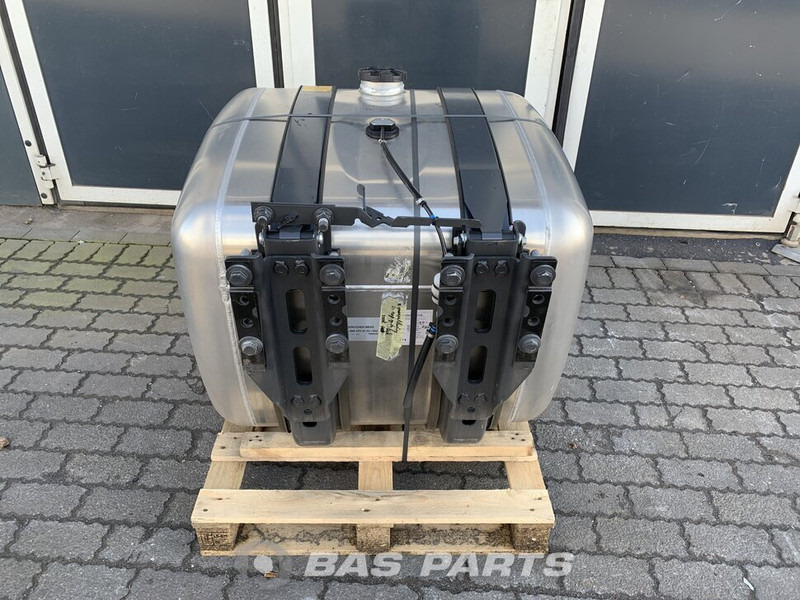 Mercedes-Benz - Bränsletank för Lastbil: bild 3 Mercedes-Benz - Bränsletank för Lastbil: bild 3