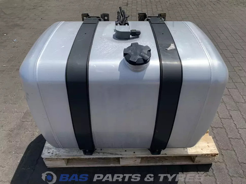 Mercedes-Benz - Bränsletank för Lastbil: bild 1 Mercedes-Benz - Bränsletank för Lastbil: bild 1