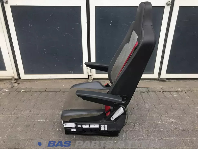 Renault C-Serie - Säte för Lastbil: bild 2 Renault C-Serie - Säte för Lastbil: bild 2