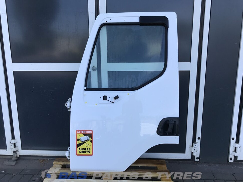 Renault D-Serie - Dörr och reservdelar för Lastbil: bild 1 Renault D-Serie - Dörr och reservdelar för Lastbil: bild 1