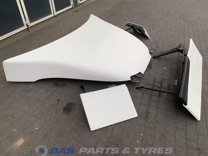 Renault T-Serie - Aerodynamik/ Spoiler för Lastbil: bild 3 Renault T-Serie - Aerodynamik/ Spoiler för Lastbil: bild 3