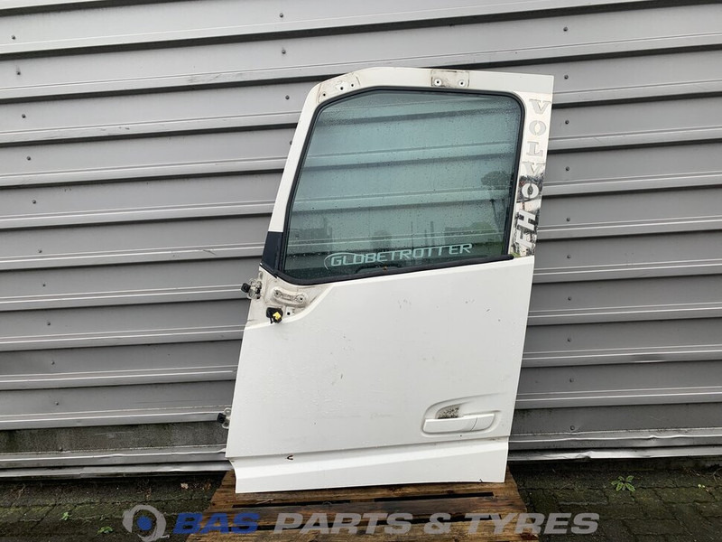 Volvo FH4 - Dörr och reservdelar för Lastbil: bild 1 Volvo FH4 - Dörr och reservdelar för Lastbil: bild 1