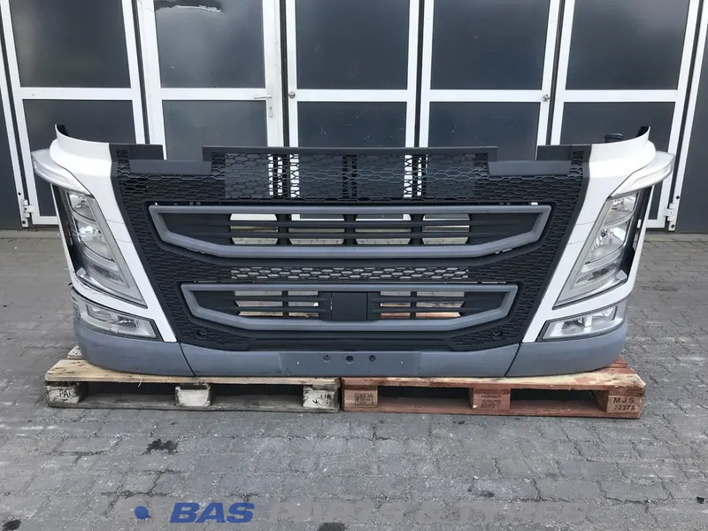 Volvo FH4 - Stötfångare för Lastbil: bild 1 Volvo FH4 - Stötfångare för Lastbil: bild 1