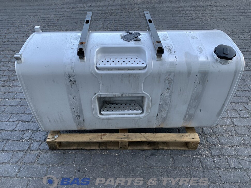 Volvo - Bränsletank för Lastbil: bild 1 Volvo - Bränsletank för Lastbil: bild 1