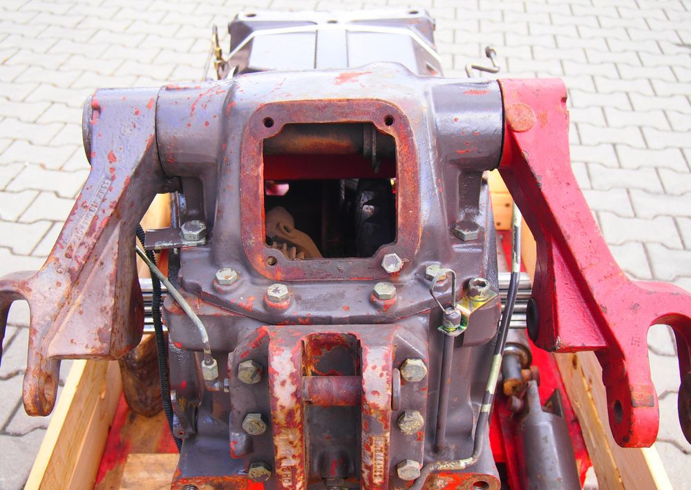 Części do Ciągnika Massey Ferguson MF 3000, 6000 Tylny most z podnośnikiem od MF 3000, 6000 - Bakaxel för Lantbruksmaskiner: bild 4 Części do Ciągnika Massey Ferguson MF 3000, 6000 Tylny most z podnośnikiem od MF 3000, 6000 - Bakaxel för Lantbruksmaskiner: bild 4