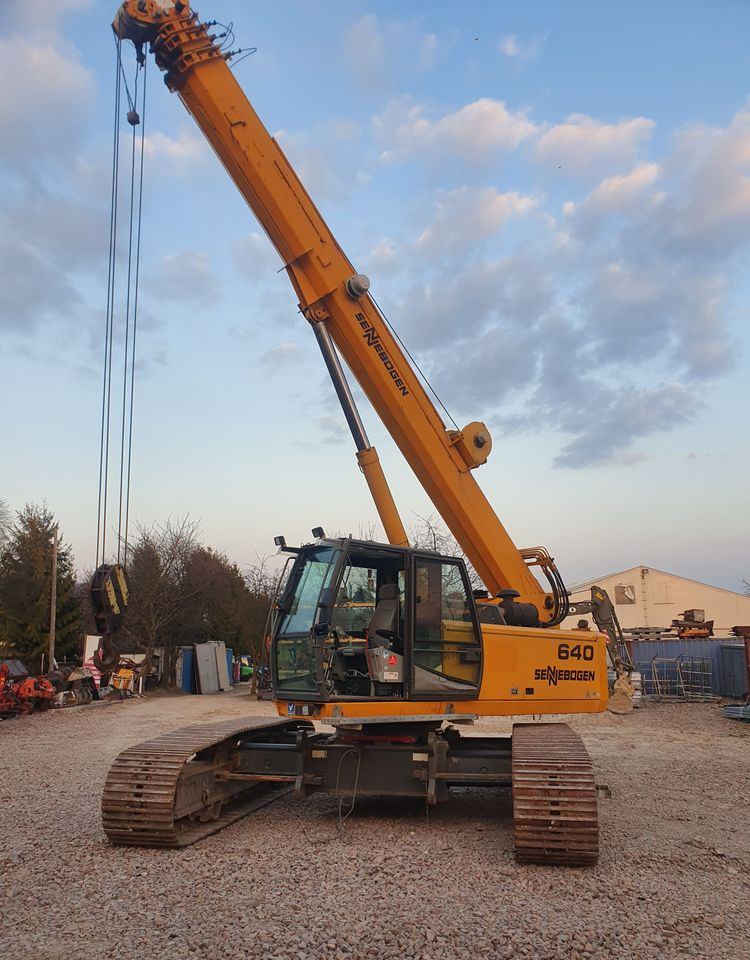 Dźwigi, żurawie, podnośniki Sennebogen 640RH Dźwig 40t 30m - Bandgående kran: bild 1 Dźwigi, żurawie, podnośniki Sennebogen 640RH Dźwig 40t 30m - Bandgående kran: bild 1