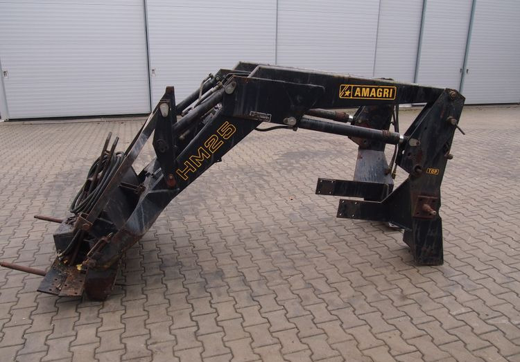 Ładowacz czołowy Amagri HM 25 1999 Tur AMAGRI do Renault 90-34 - Frontlastar för traktor: bild 1 Ładowacz czołowy Amagri HM 25 1999 Tur AMAGRI do Renault 90-34 - Frontlastar för traktor: bild 1