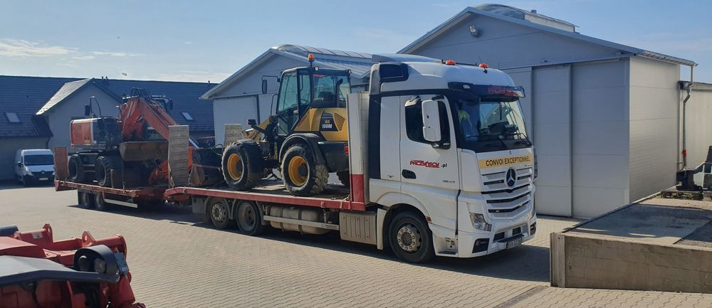 Samochód Mercedes Actros  Usługi transportowe maszyn - Biltransportbil lastbil: bild 1 Samochód Mercedes Actros  Usługi transportowe maszyn - Biltransportbil lastbil: bild 1