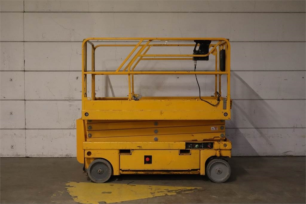 Haulotte Compact 10 - Saxlift: bild 1 Haulotte Compact 10 - Saxlift: bild 1