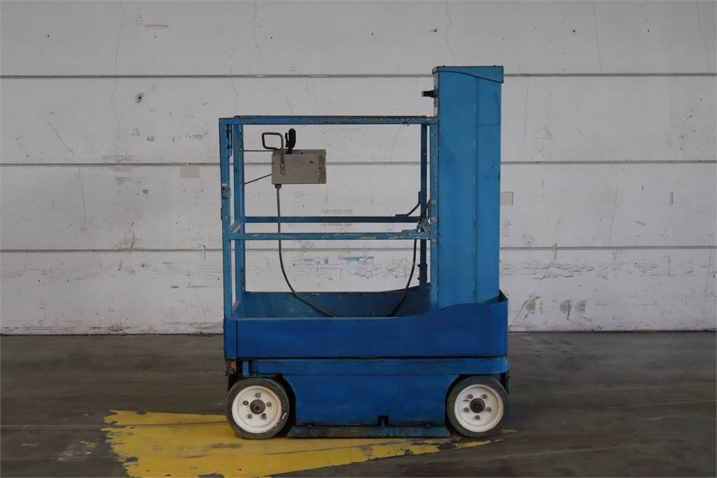 SkyJack SJ16 - Pelarlift: bild 1 SkyJack SJ16 - Pelarlift: bild 1