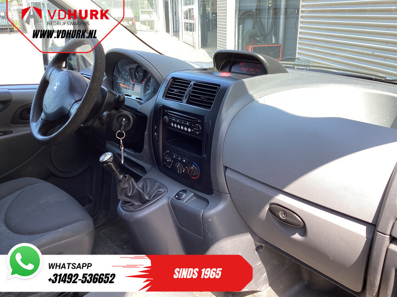 Peugeot Expert 1.6 HDI L2 DC Dubbel Cabine EXPORT ONLY DB Riem V.V./ APK 5-26'/ Airco/ Trekhaak - Små skåpbil, Dubbelhytt transportbil: bild 3 Peugeot Expert 1.6 HDI L2 DC Dubbel Cabine EXPORT ONLY DB Riem V.V./ APK 5-26'/ Airco/ Trekhaak - Små skåpbil, Dubbelhytt transportbil: bild 3