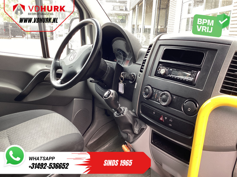 Volkswagen Crafter 35 2.0 TDI L3H2 EXPORT ONLY! €9.559 incl BTW/BPM Rolstoellift/ 9 Pers/ 9P/ Sidebars/ Rearbar/ Airco - Minibuss, Persontransport: bild 3 Volkswagen Crafter 35 2.0 TDI L3H2 EXPORT ONLY! €9.559 incl BTW/BPM Rolstoellift/ 9 Pers/ 9P/ Sidebars/ Rearbar/ Airco - Minibuss, Persontransport: bild 3