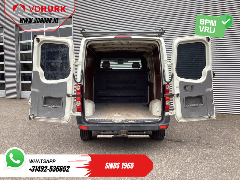 Volkswagen Crafter 35 2.5 TDI EXPORT ONLY Riem V.V/ APK 5-2026/ Imperiaal/ Gev.stoel/ 2.8T trekverm./ Navi/ Trekhaak/ Airco - Skåpbil: bild 5 Volkswagen Crafter 35 2.5 TDI EXPORT ONLY Riem V.V/ APK 5-2026/ Imperiaal/ Gev.stoel/ 2.8T trekverm./ Navi/ Trekhaak/ Airco - Skåpbil: bild 5