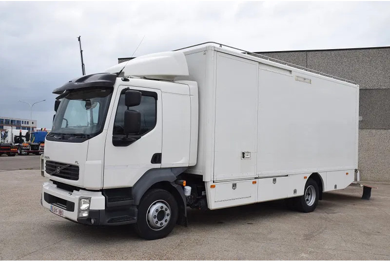 Volvo FL 240 - Lastbil med skåp: bild 1 Volvo FL 240 - Lastbil med skåp: bild 1