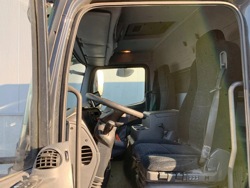 Mercedes-Benz Atego 1018 KOELING*Cruise control*Airconditioning*Geveerde bestuurdersstoel* - Lastbil med skåp: bild 2 Mercedes-Benz Atego 1018 KOELING*Cruise control*Airconditioning*Geveerde bestuurdersstoel* - Lastbil med skåp: bild 2