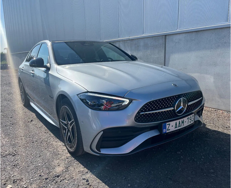 Mercedes-Benz C-Klasse C300e Sedan*AMG PAKKET*NIGHT PAKKET*HEADUPDISPL*360°CAM* - Sedan: bild 4 Mercedes-Benz C-Klasse C300e Sedan*AMG PAKKET*NIGHT PAKKET*HEADUPDISPL*360°CAM* - Sedan: bild 4