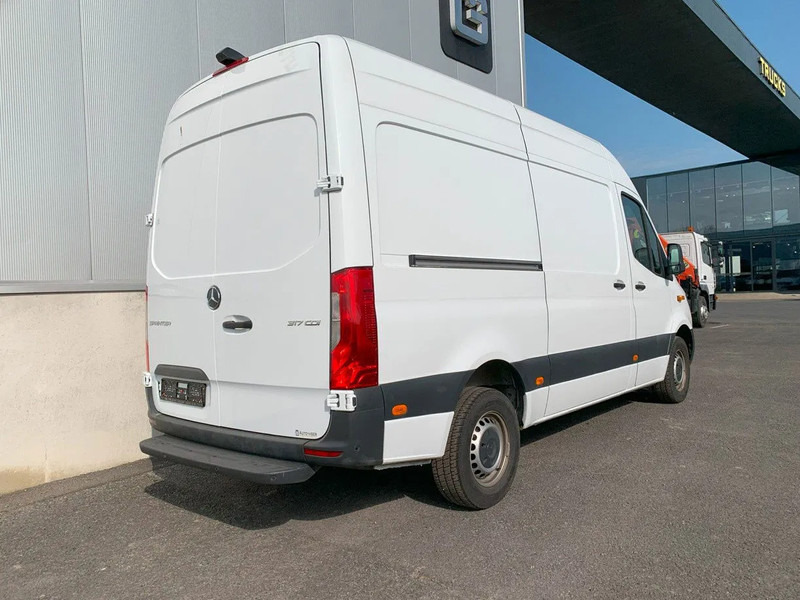 Mercedes-Benz Sprinter 317 CDI*L2H2*360°Camera*Zetelverwarming*Tempomat*Navi* - Skåpbil: bild 2 Mercedes-Benz Sprinter 317 CDI*L2H2*360°Camera*Zetelverwarming*Tempomat*Navi* - Skåpbil: bild 2