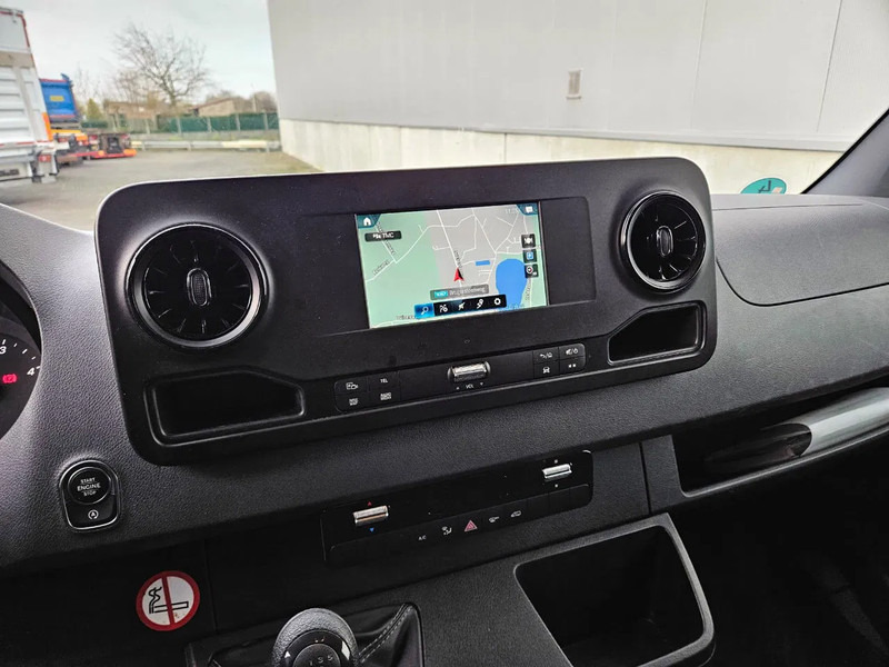Mercedes-Benz Sprinter 317 L2H2*Achteruitrijcamera*360°camera*Zetelverwarming* - Skåpbil: bild 5 Mercedes-Benz Sprinter 317 L2H2*Achteruitrijcamera*360°camera*Zetelverwarming* - Skåpbil: bild 5